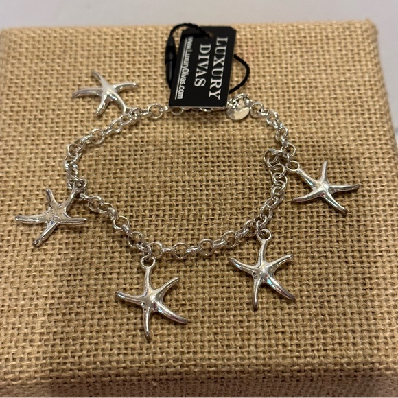 NWT Luxury Divas Charm Bracelet silver with starfish charms - Picture 5 of 13